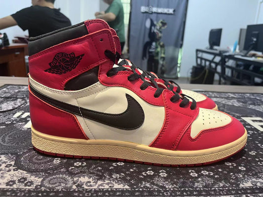 Nike Air Jordan 1 Retro Chicago