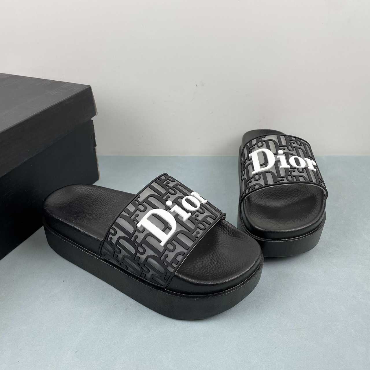 Chinelo Dior Preto