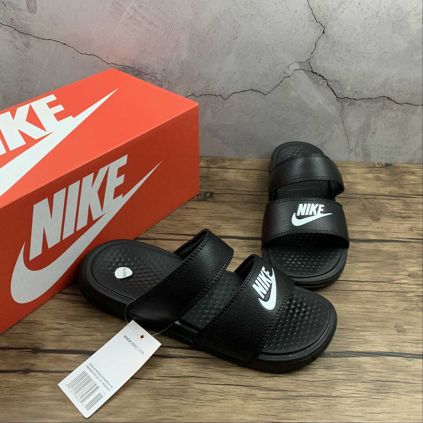 Chinelo Nike - Benassi Tali Preto