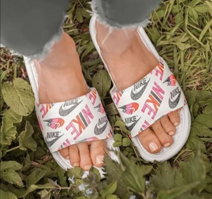 Chinelo Nike - Benassi JDI Print Floral