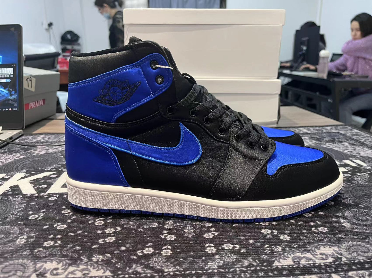 Nike Air Jordan 1 Retro Satin Royal