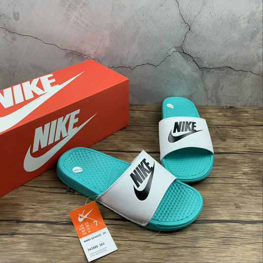 Chinelo Nike - Azul Marinho com Branco