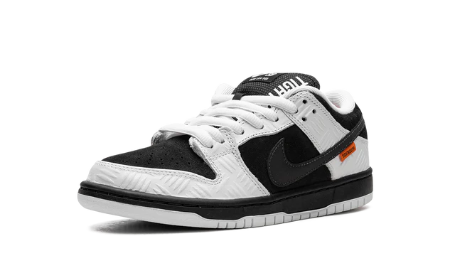 Nike SB Dunk Low TIGHTBOOTH