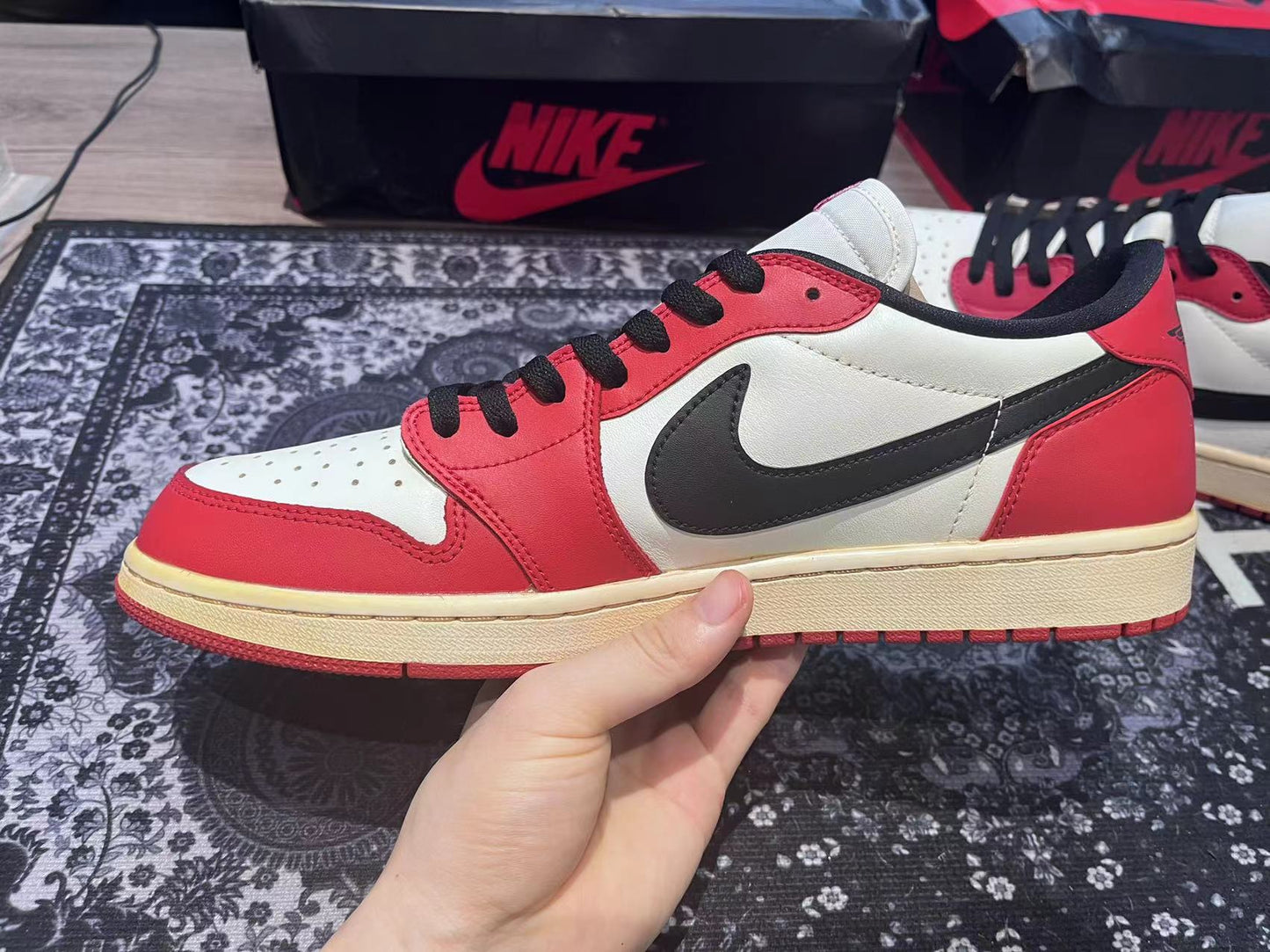 Nike Air Jordan 1 Retro Low "Chicago"