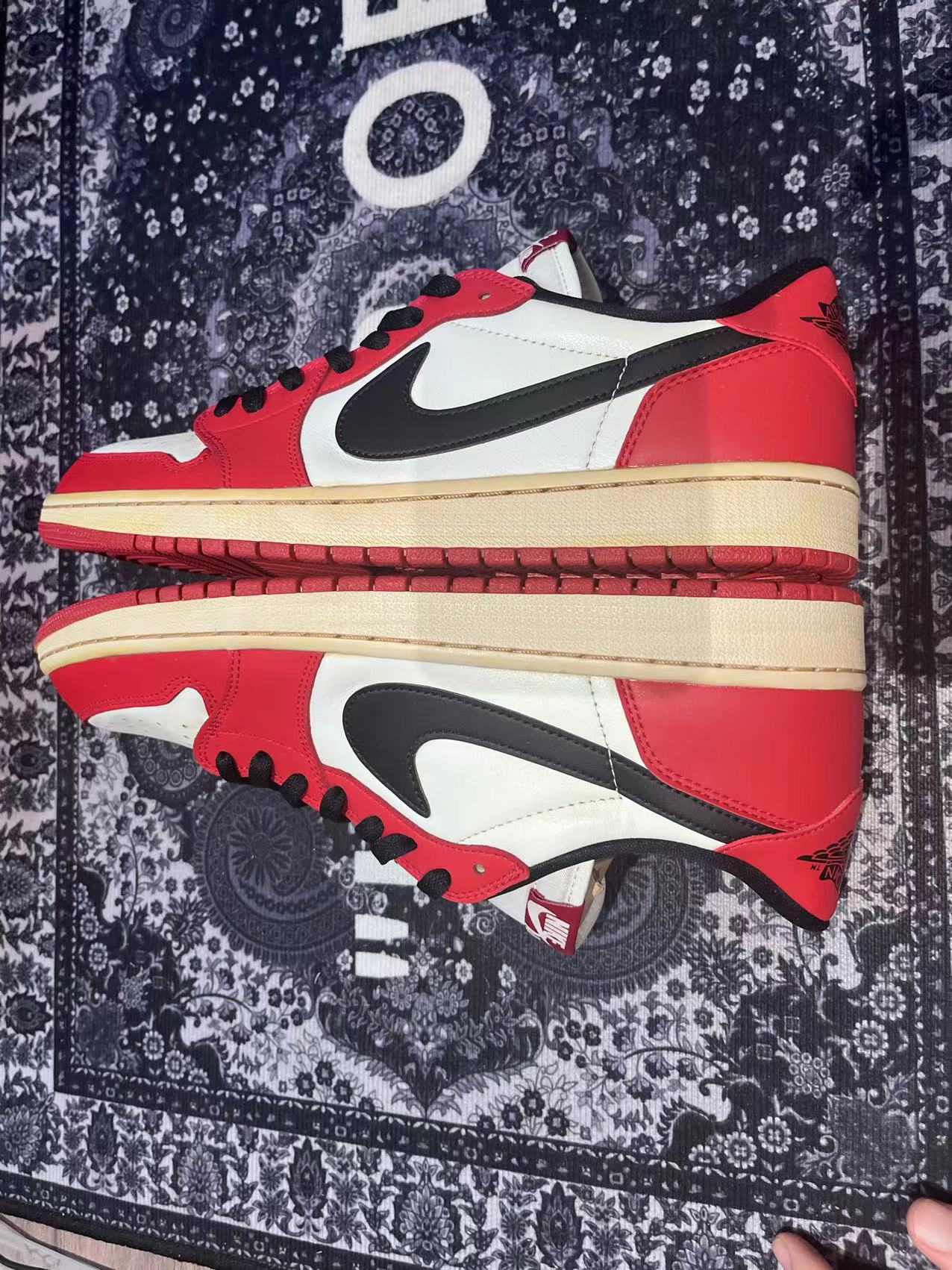 Nike Air Jordan 1 Retro Low "Chicago"