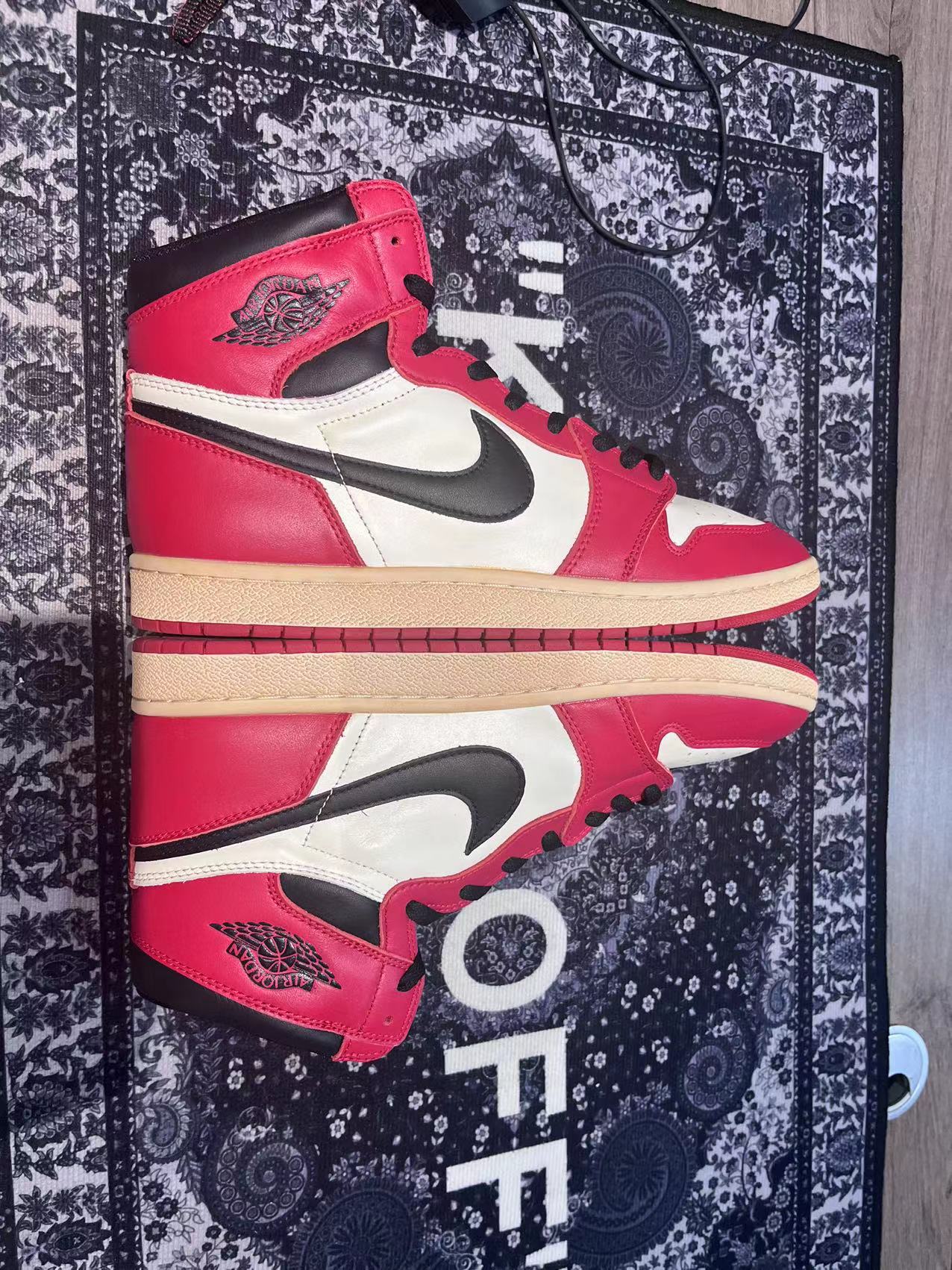 Nike Air Jordan 1 Retro Chicago