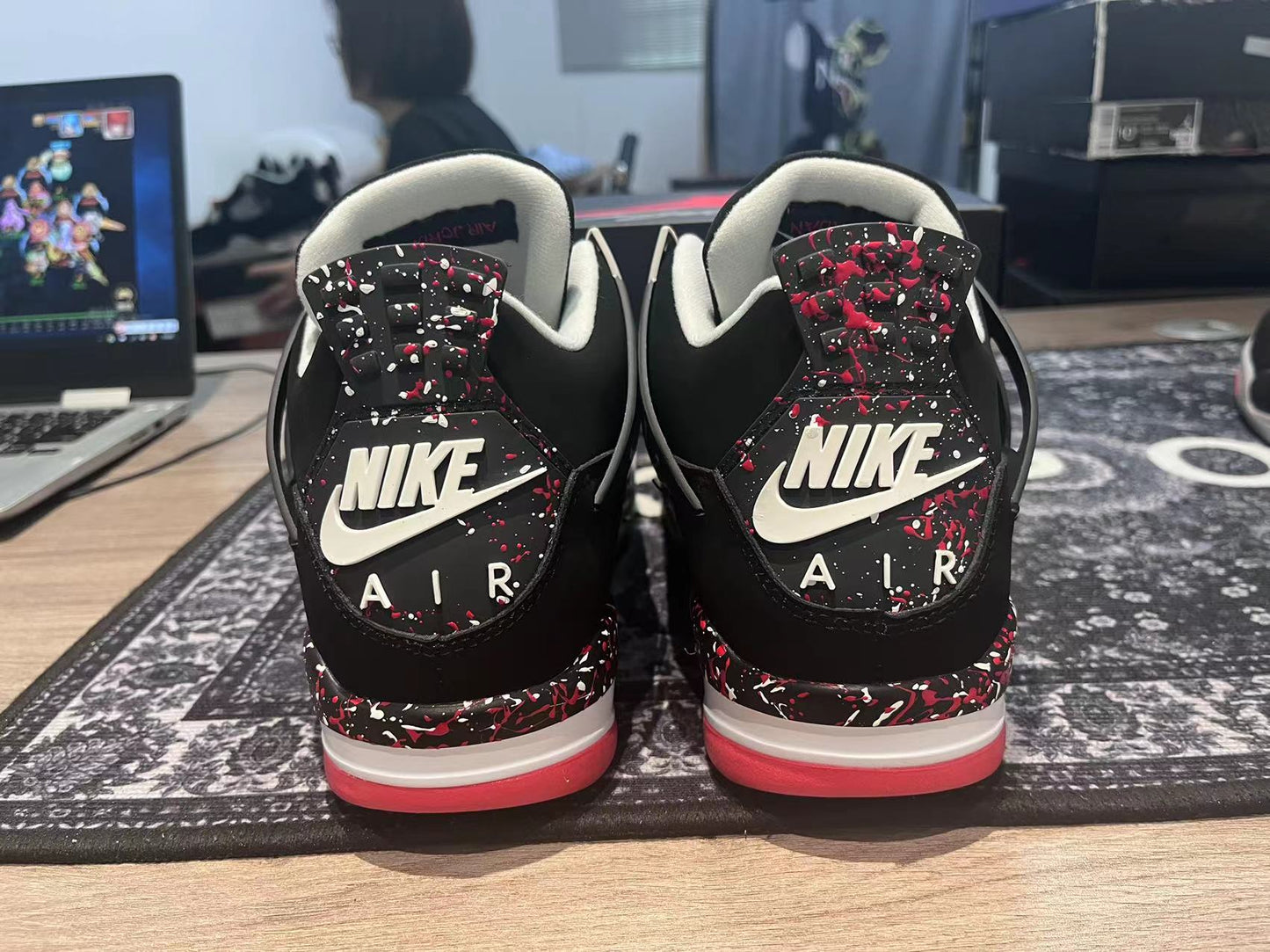 Nike Air Jordan 4 Retro Bred