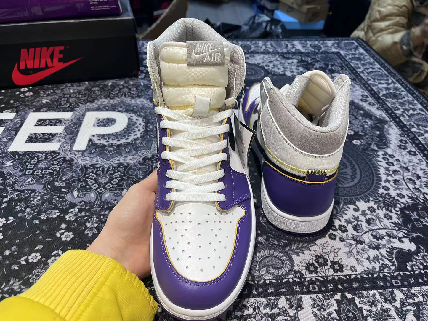 Nike Air Jordan 1 "Court Purple"