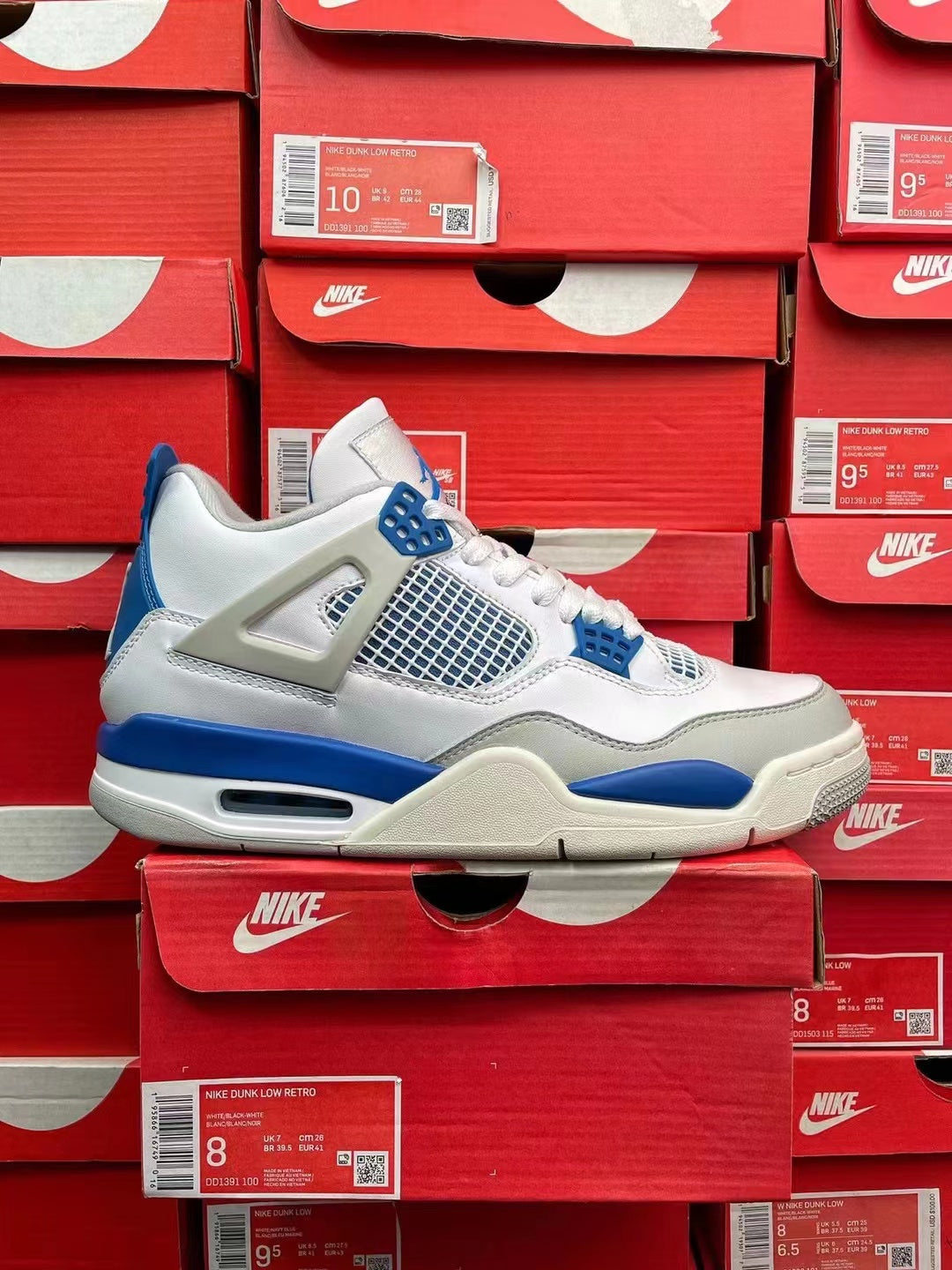 Air Jordan 4 Retro Military Blue