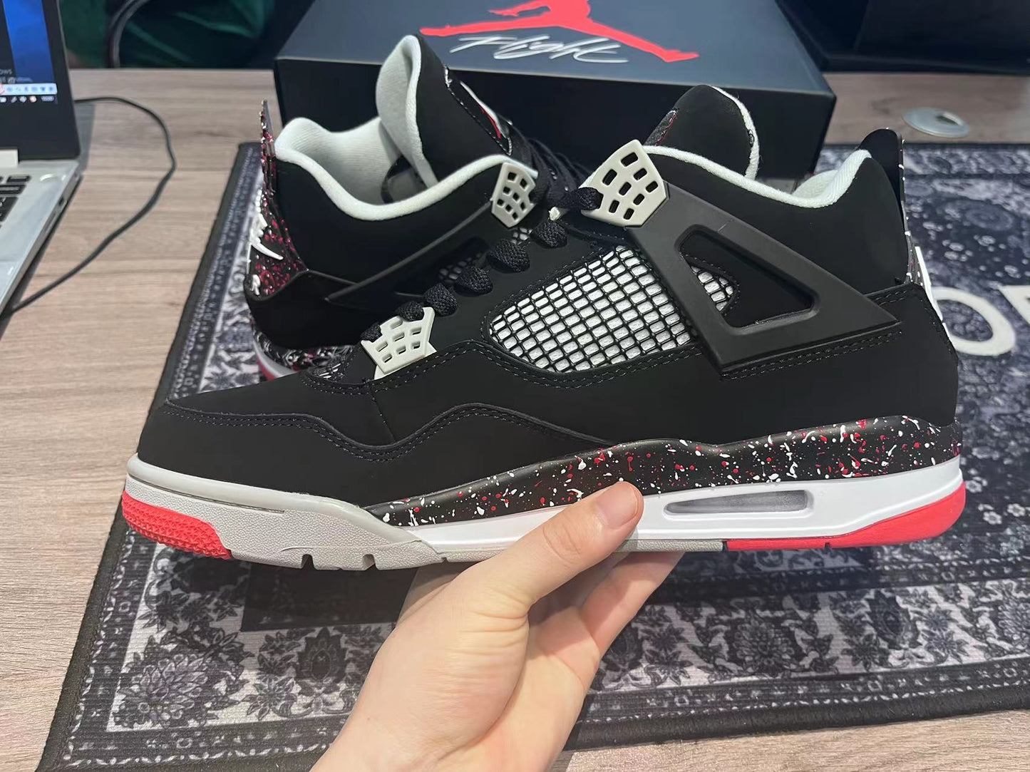 Nike Air Jordan 4 Retro Bred