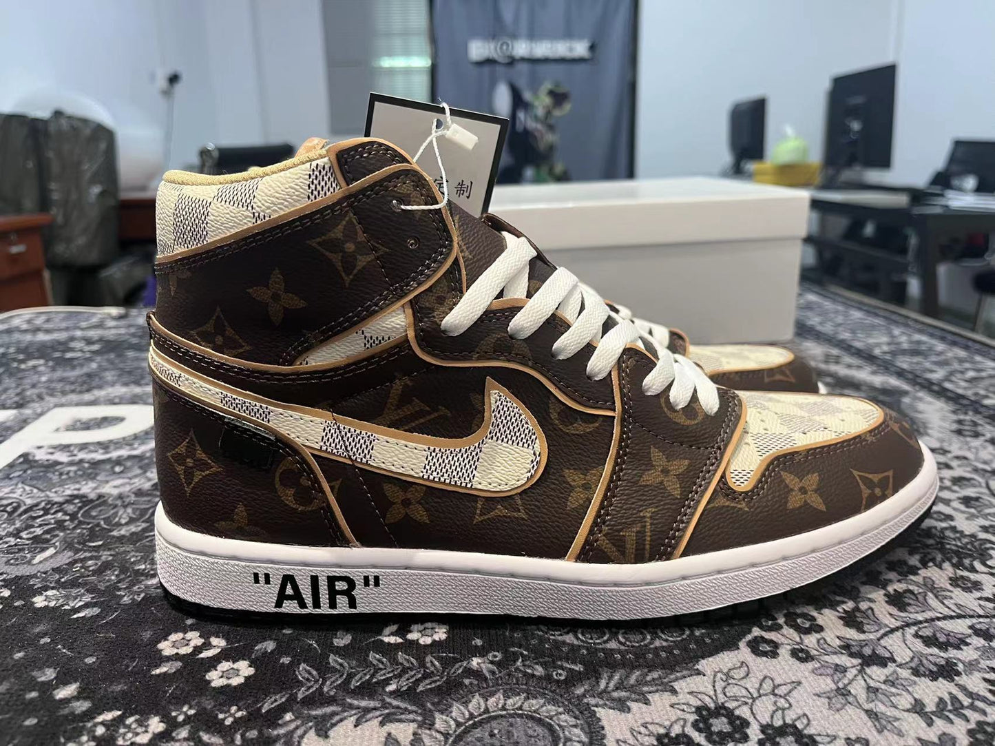 Louis Vuitton x Nike Air Jordan 1 High