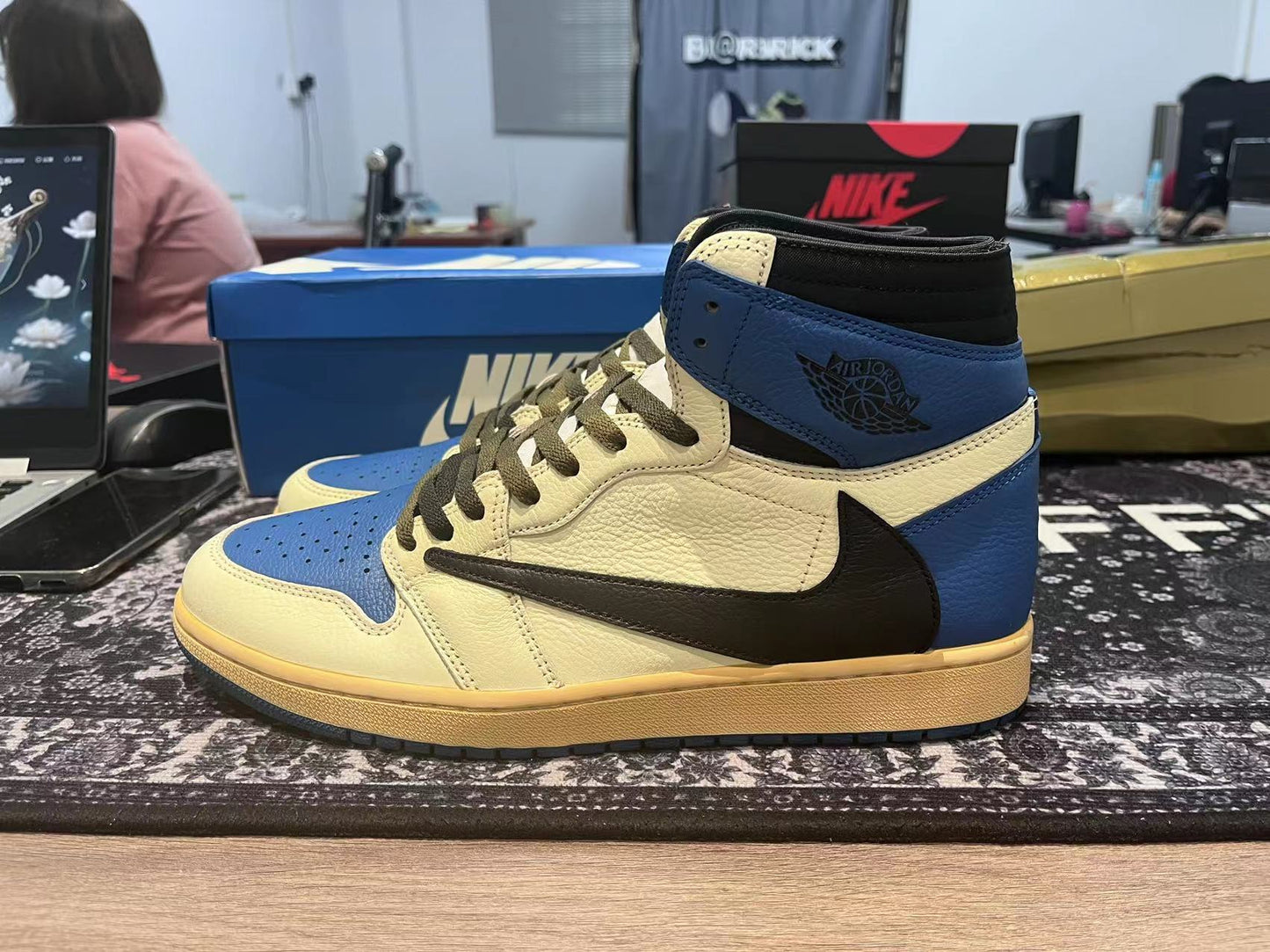 Travis Scott x Fragment x Air Jordan 1 High "Military Blue"