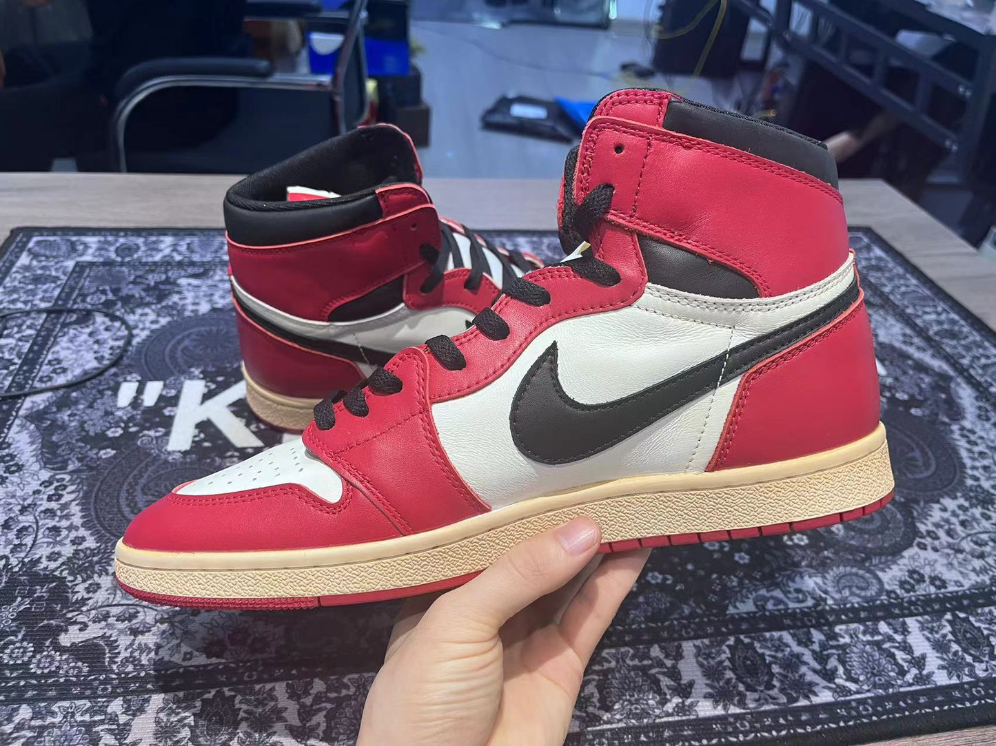 Nike Air Jordan 1 Retro Chicago