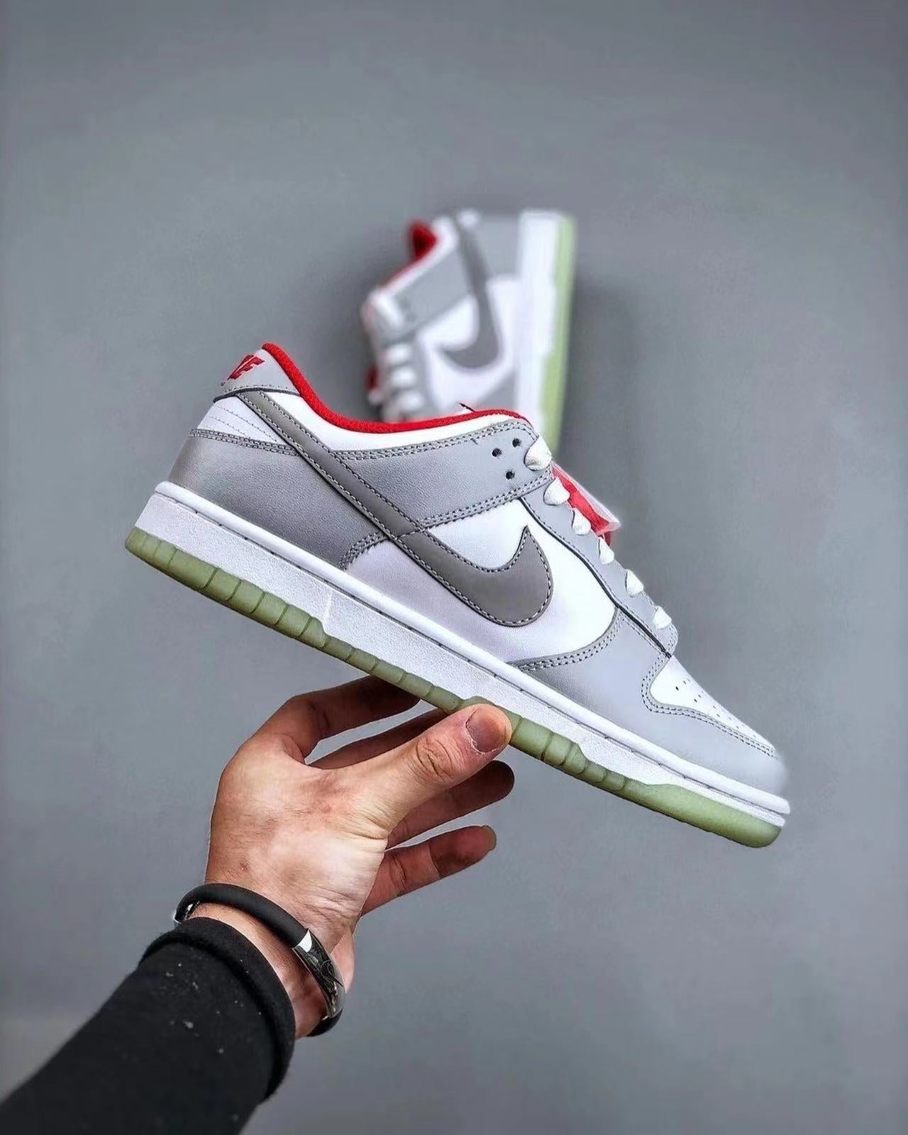 Nike Dunk "Photon Dust"