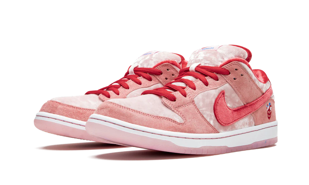 Nike SB Dunk Low Strangelove