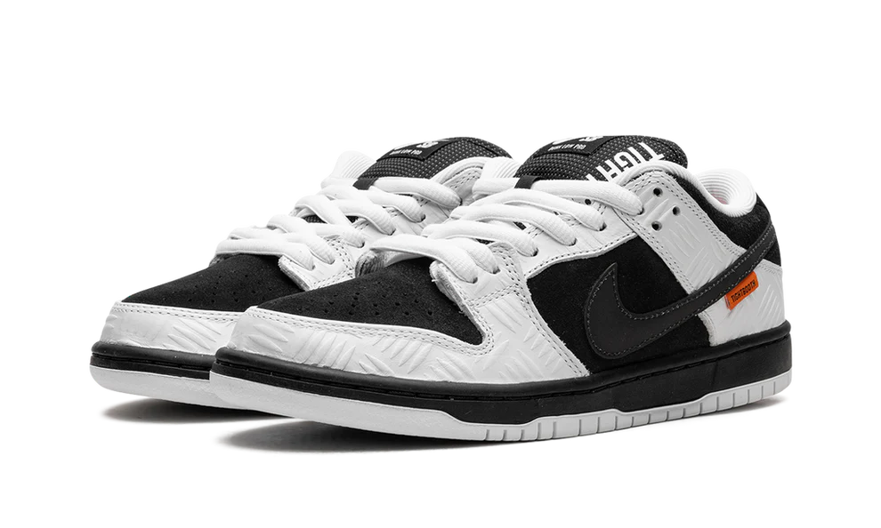 Nike SB Dunk Low TIGHTBOOTH